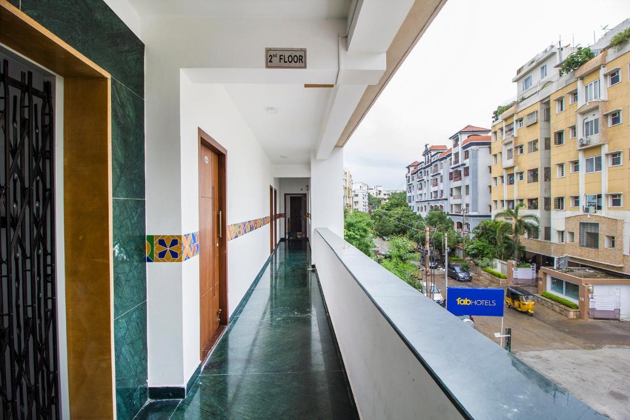 Fabhotel Limestone Suites - 750M From Yashoda Hospitals, Somajiguda Hyderabad Exterior photo