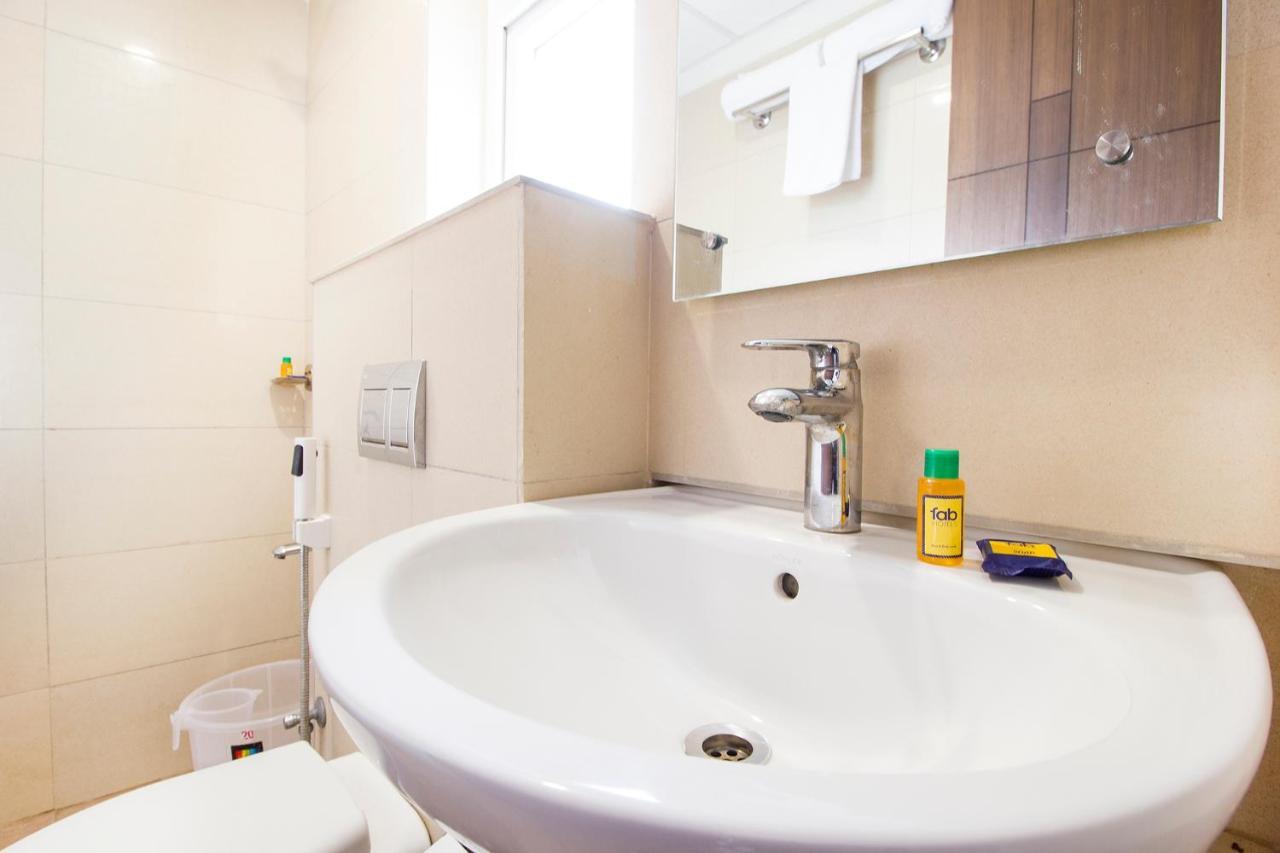 Fabhotel Limestone Suites - 750M From Yashoda Hospitals, Somajiguda Hyderabad Exterior photo