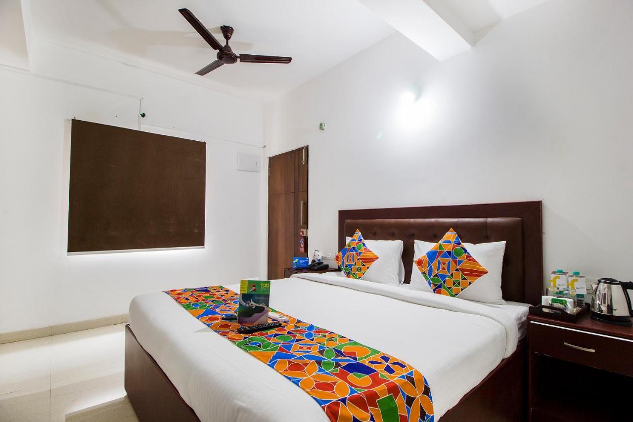 Fabhotel Limestone Suites - 750M From Yashoda Hospitals, Somajiguda Hyderabad Exterior photo