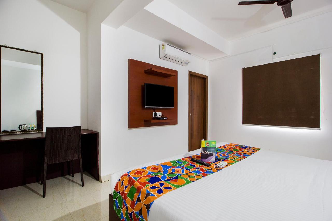 Fabhotel Limestone Suites - 750M From Yashoda Hospitals, Somajiguda Hyderabad Exterior photo